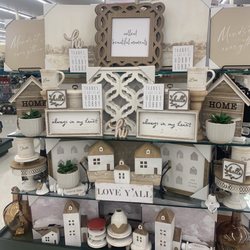 Hobby Lobby - Display
