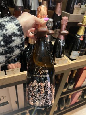 Hedonism Wines by null