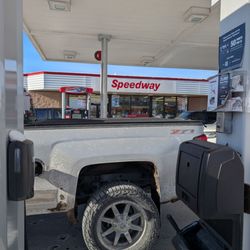 Speedway - View of the convenience store