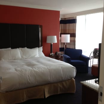 Hilton Branson Convention Center - Bedroom in room 917 - Hotels Near Me - Branson, Missouri