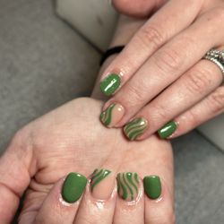 Polished Nail Bar