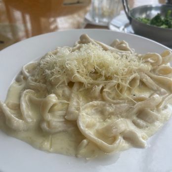 Cafe Centro - Fettuccine Alfredo - Seafood Near Me - West Palm Beach, Florida