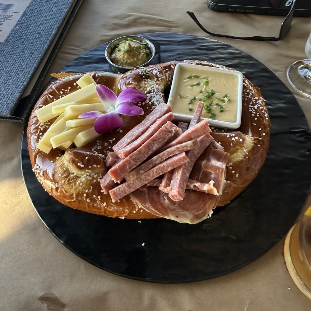 Square Grouper - Islamorada - Pretzel tray - Seafood Near Me - Islamorada, Florida Square Grouper - Islamorada - Pretzel tray - Seafood Near Me - Islamorada, Florida