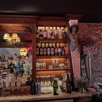 Friday Saturday Sunday - Beautiful bar - New American Near Me - Philadelphia, Pennsylvania Friday Saturday Sunday - Beautiful bar - New American Near Me - Philadelphia, Pennsylvania
