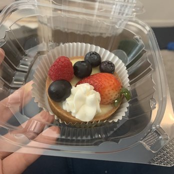 Heaven's Bistro Bakery - Fruit tart - Bakeries Near Me - Austin, Texas Heaven's Bistro Bakery - Fruit tart - Bakeries Near Me - Austin, Texas