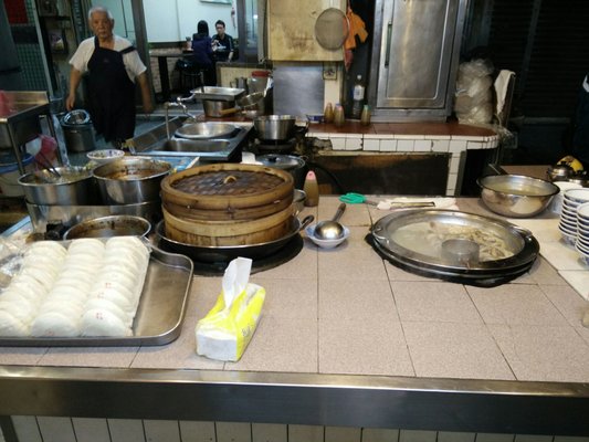 Yuan Fang Gua Bao by null