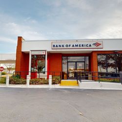 Bank of America Financial Center - Storefront