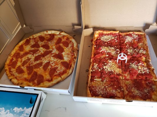 4 Corners Pizzeria by null