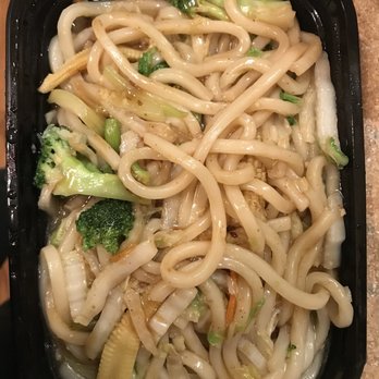 Umami - Udon noodles with vegetables. Bland, not many vegetables, thumbs down. - Japanese Near Me - Bellevue, Nebraska Umami - Udon noodles with vegetables. Bland, not many vegetables, thumbs down. - Japanese Near Me - Bellevue, Nebraska