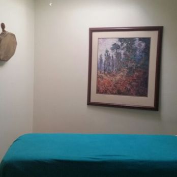 Ki Essentials Oakland - Treatment room. - Massage Near Me - Oakland, California