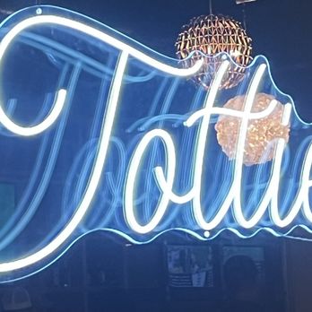 Tottie's - Bars Near Me - Johnson City, Texas