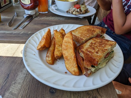 Woodrose Cafe by null