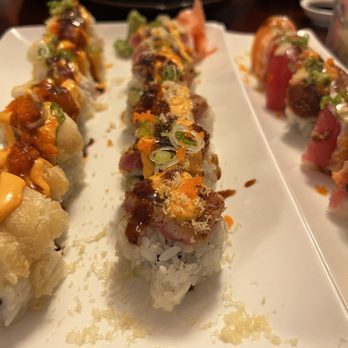 Fuji Cafe - Amazing Roll - Sushi Bars Near Me - Collierville, Tennessee