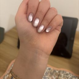 Elaine did a great job on my glass nails! Super fast and efficient Elaine did a great job on my glass nails! Super fast and efficient