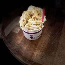 IScream Ice Cream Rolls - Pineapple Cheesecake