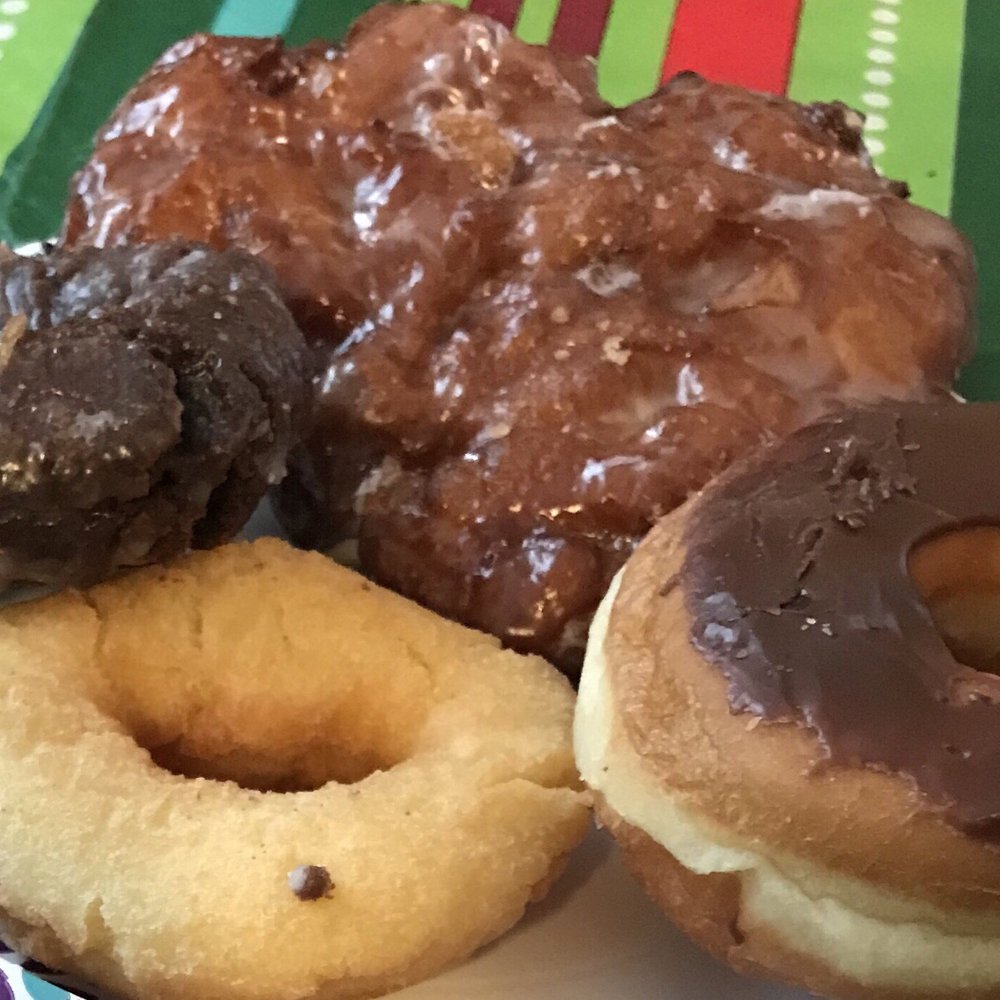 White House Donut Shop - Clockwise starting at 12 is the apple fritter, chocolate iced yeast, plain cake donut, then chocolate cake donut. - Donuts Near Me - Westfield, Indiana White House Donut Shop - Clockwise starting at 12 is the apple fritter, chocolate iced yeast, plain cake donut, then chocolate cake donut. - Donuts Near Me - Westfield, Indiana