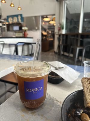 Monica Café by null