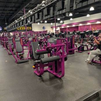 Planet Fitness - New gym equipment and layout - Gyms Near Me - Clovis, California Planet Fitness - New gym equipment and layout - Gyms Near Me - Clovis, California