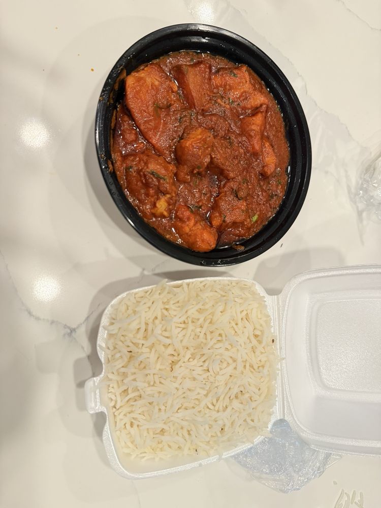 Lucky Halal Mediterranean Indian and Nepali Food Logo