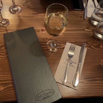 Evil Dave's Grill - Table - Canadian (New) Near Me - Jasper, Alberta