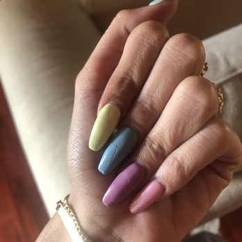 Amber T Nails - Nail Salons Near Me - Tarzana, California