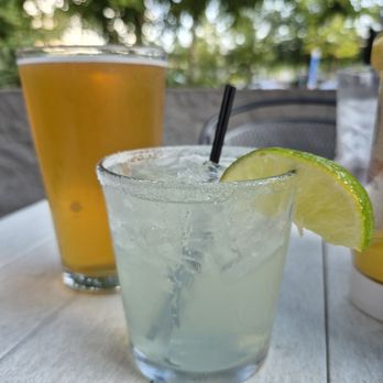 Off The Rails - Bars Near Me - Minneapolis, Minnesota