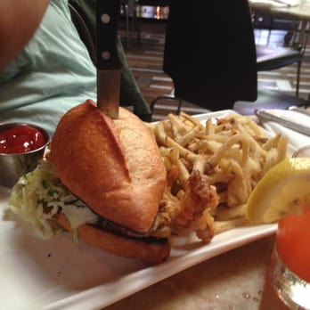 Mua - Po'boy Sandwich - Bars Near Me - Oakland, California