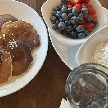 Avenue Restobar - Buttermilk Pancakes - Breakfast & Brunch Near Me - Astoria, New York