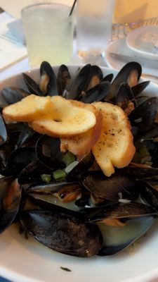 Scratch Bar Grill & Lounge by null