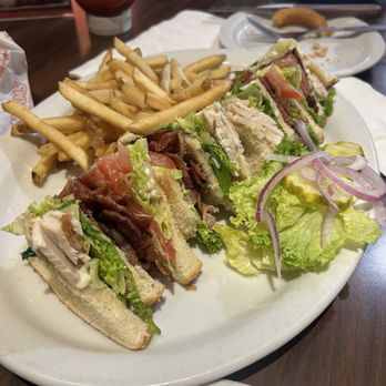 NORMS Restaurant - Breakfast & Brunch Near Me - Pico Rivera, California
