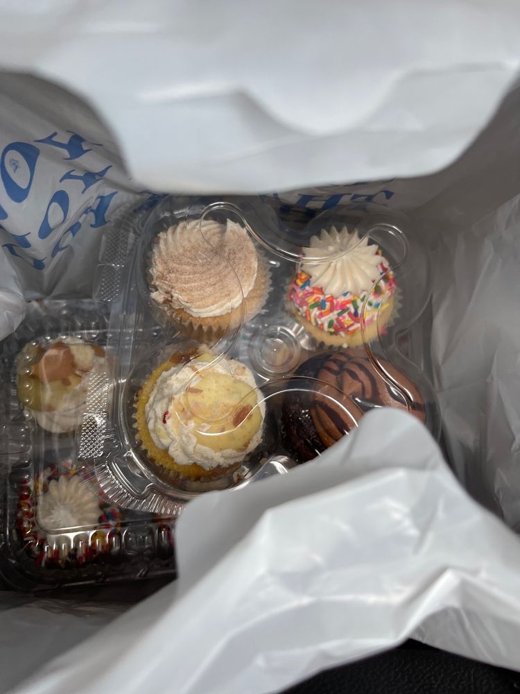 CAKES BY SONIA 17 Photos Bakeries 1846 Barnum Ave, Bridgeport, CT