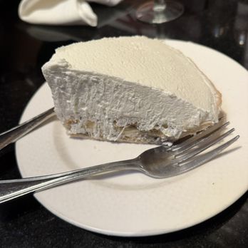 Frank Fat's - Banana cream cake - Chinese Near Me - Sacramento, California