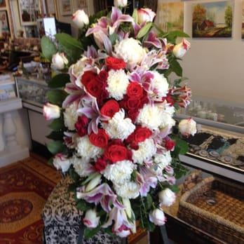 Marina Flowers - This is my second time ordering a spread from Marina flowers, and both times they have been beautiful - Florists Near Me - Inglewood, California