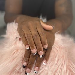 Candy’s Nails and Spa