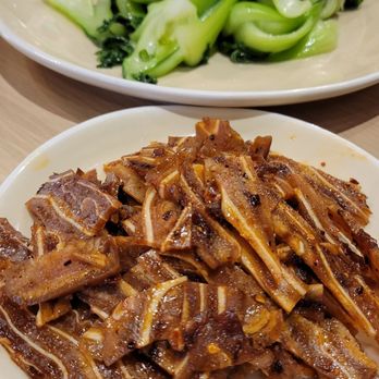 MonGa Cafe - Veggies in the back and braised pig ear in the front - Taiwanese Near Me - Bellevue, Washington