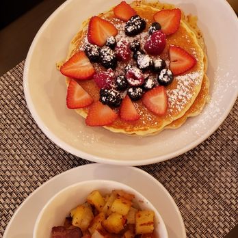 Orenda Cafe - Very Berry Cakes with a side of bacon hash - Breakfast & Brunch Near Me - Milwaukee, Wisconsin