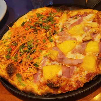 Moose's Tooth - Amazing Apricot and Lu Wow - Pizza Near Me - Anchorage, Alaska