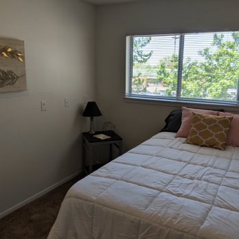 Orchard Corners - Bedroom - Apartments Near Me - Lawrence, Kansas Orchard Corners - Bedroom - Apartments Near Me - Lawrence, Kansas