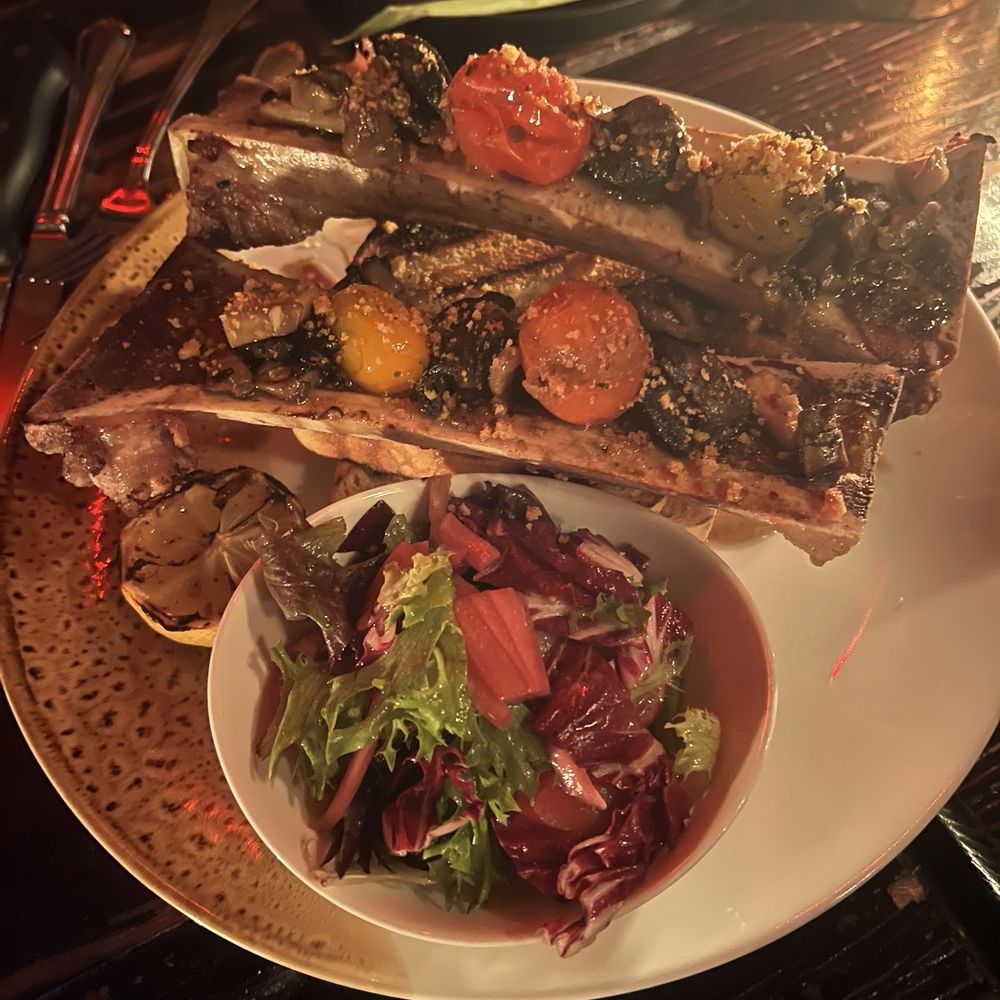 Gaslamp - Bone marrow of course a must anywhere it's on the menu - Steakhouses Near Me - Kailua, Hawaii Gaslamp - Bone marrow of course a must anywhere it's on the menu - Steakhouses Near Me - Kailua, Hawaii