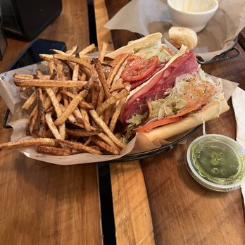 Swezey's Pub - italian and fries - Pubs Near Me - Pleasant View, Tennessee