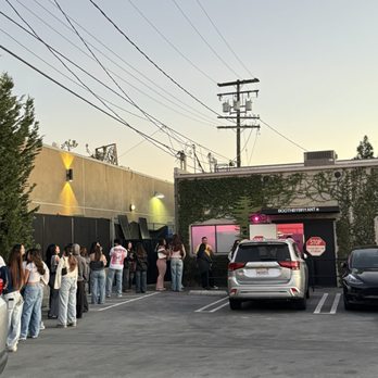 BOOTH BY BRYANT - Long lines today 1/19/26 - Photo Booth Rentals Near Me - Costa Mesa, California