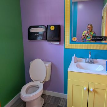 Swing ATL - Clean and need bathrooms - Mini Golf Near Me - Fairburn, Georgia