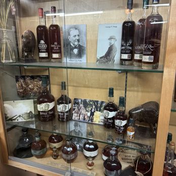 Buffalo Trace Distillery - Distilleries Near Me - Frankfort, Kentucky