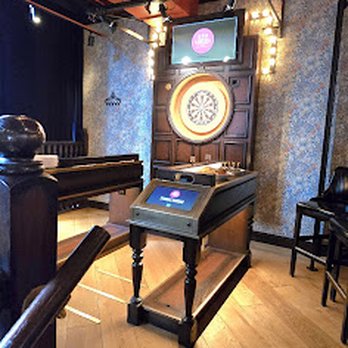 Flight Club Chicago - Cocktail Bars Near Me - Chicago, Illinois