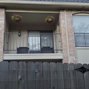 HTX Pro Services - Patio/balcony hasn't been this clean in over a decade! - Handyman Near Me - Houston, Texas HTX Pro Services - Patio/balcony hasn't been this clean in over a decade! - Handyman Near Me - Houston, Texas