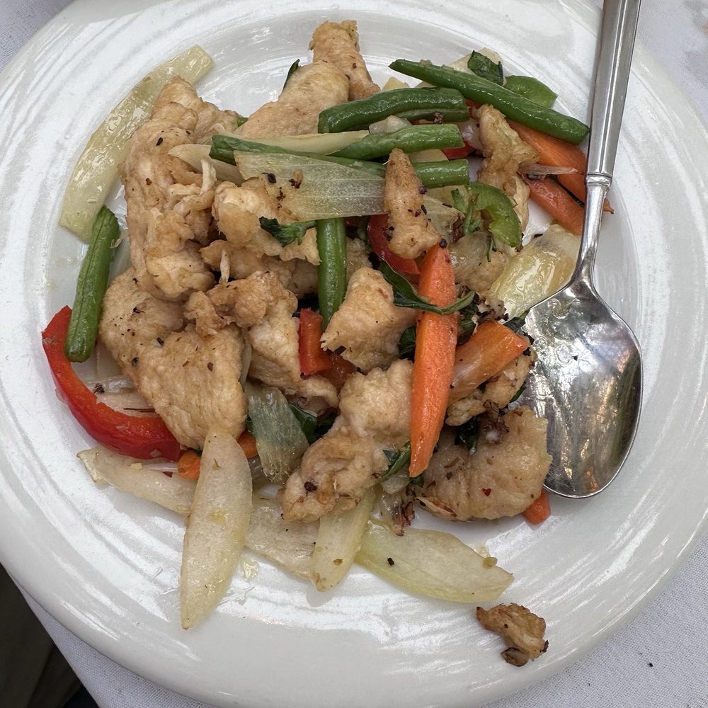 Pasteur - LEMONGRASS CHICKEN Crunchy and fresh veggies, perfectly cooked chicken breast, another miraculously tasting sauce. - Vietnamese Near Me - Chicago, Illinois