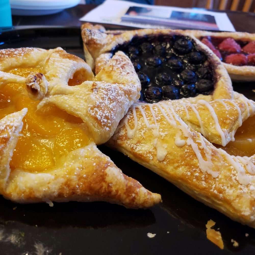 Cedar House - Coffee & Tea Near Me - Flagstaff, Arizona