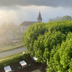 Hôtel Taillard - May morning in Taillard