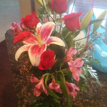 Clinton Floral - I received these flowers today on Valentine's Day..#Tragic - Florists Near Me - Clinton, Maryland Clinton Floral - I received these flowers today on Valentine's Day..#Tragic - Florists Near Me - Clinton, Maryland
