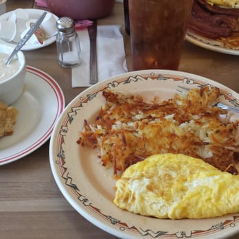 The Red Wagon Cafe - Cheese omelet, hasbrowns and a biscuit with gravy - Comfort Food Near Me - Shafter, California